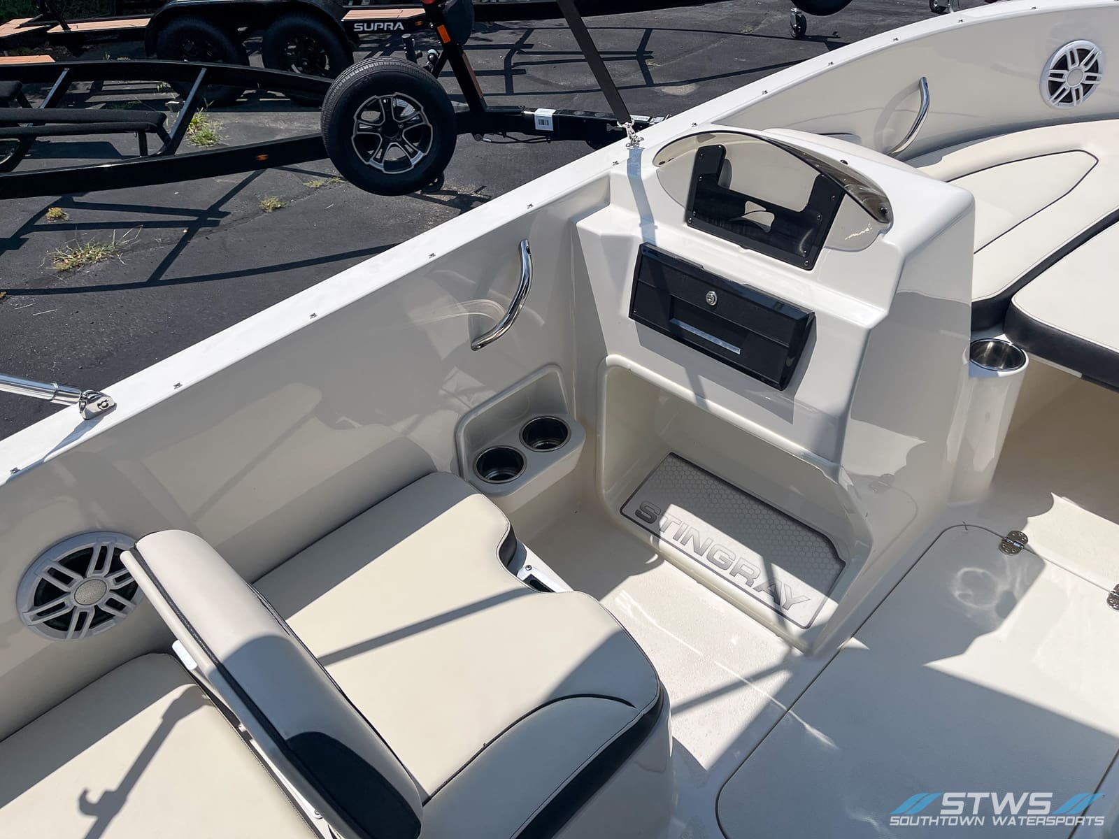 Stingray 172SC 2024 SouthTown Watersports